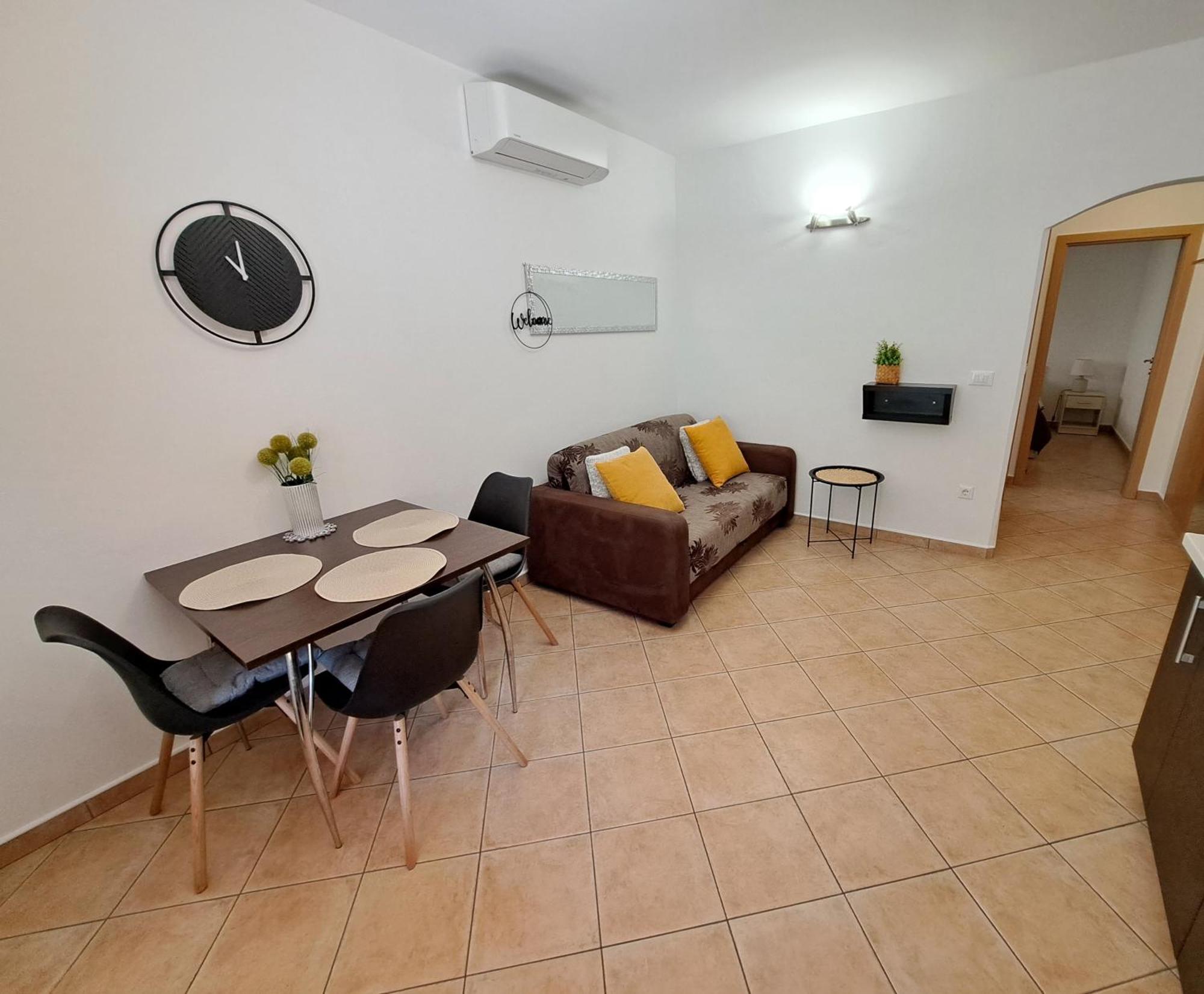 Studio Apartments Pinia-Marina Πόρετς Εξωτερικό φωτογραφία